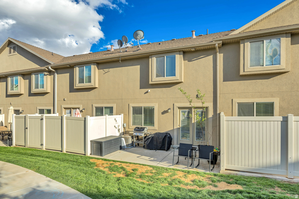 1865 E WHITETAIL WAY Layton, UT 84040