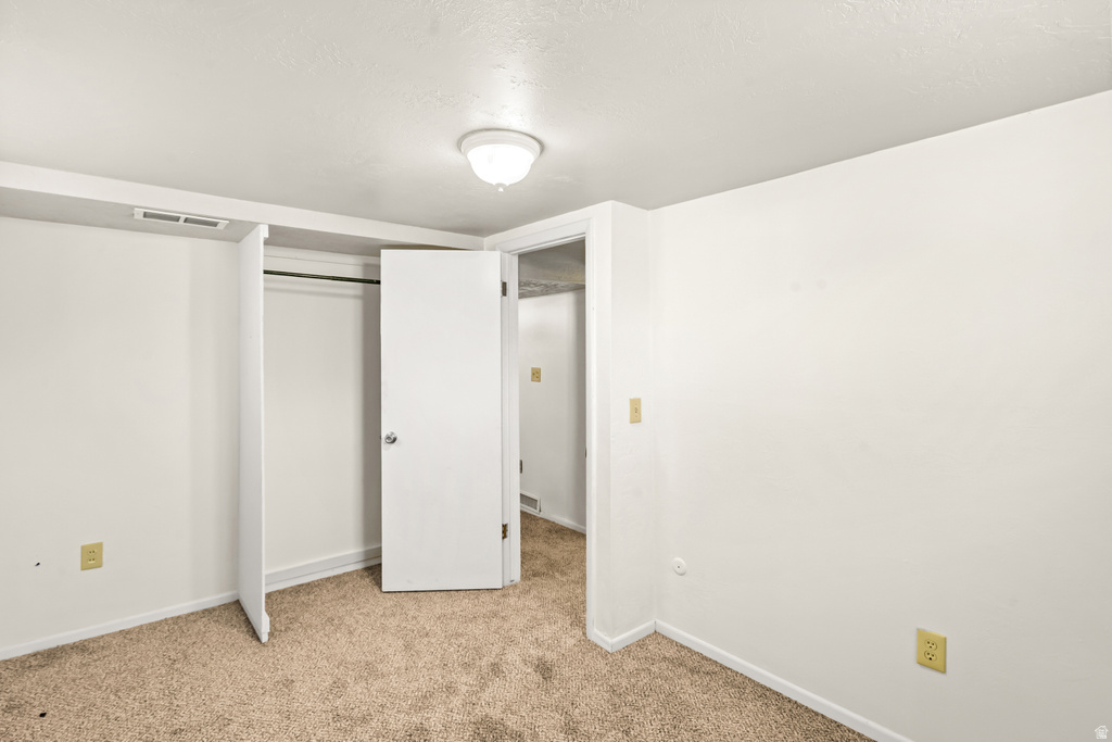 4594 S 250 E Washington Terrace, UT 84405