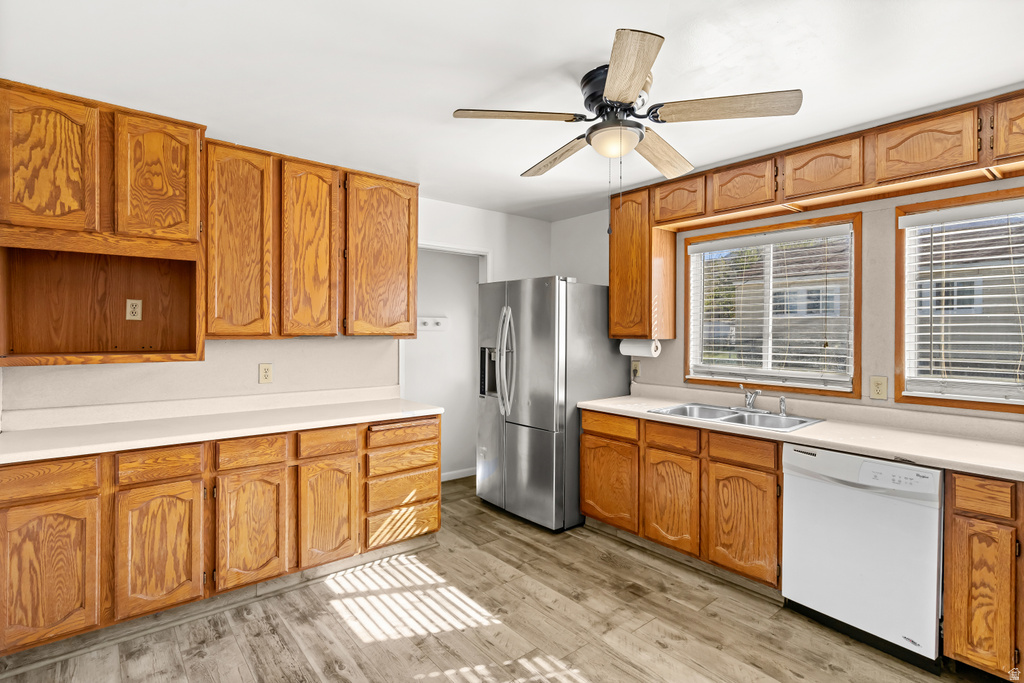 4594 S 250 E Washington Terrace, UT 84405