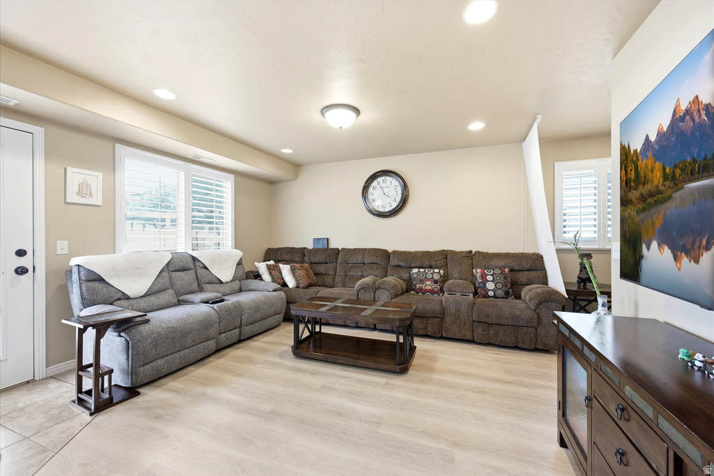 1805 W 5050 S Roy, UT 84067