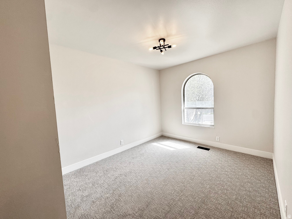 5222 S QUEENSWOOD DR Taylorsville, UT 84129