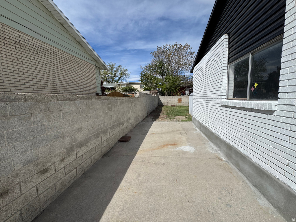 5222 S QUEENSWOOD DR Taylorsville, UT 84129