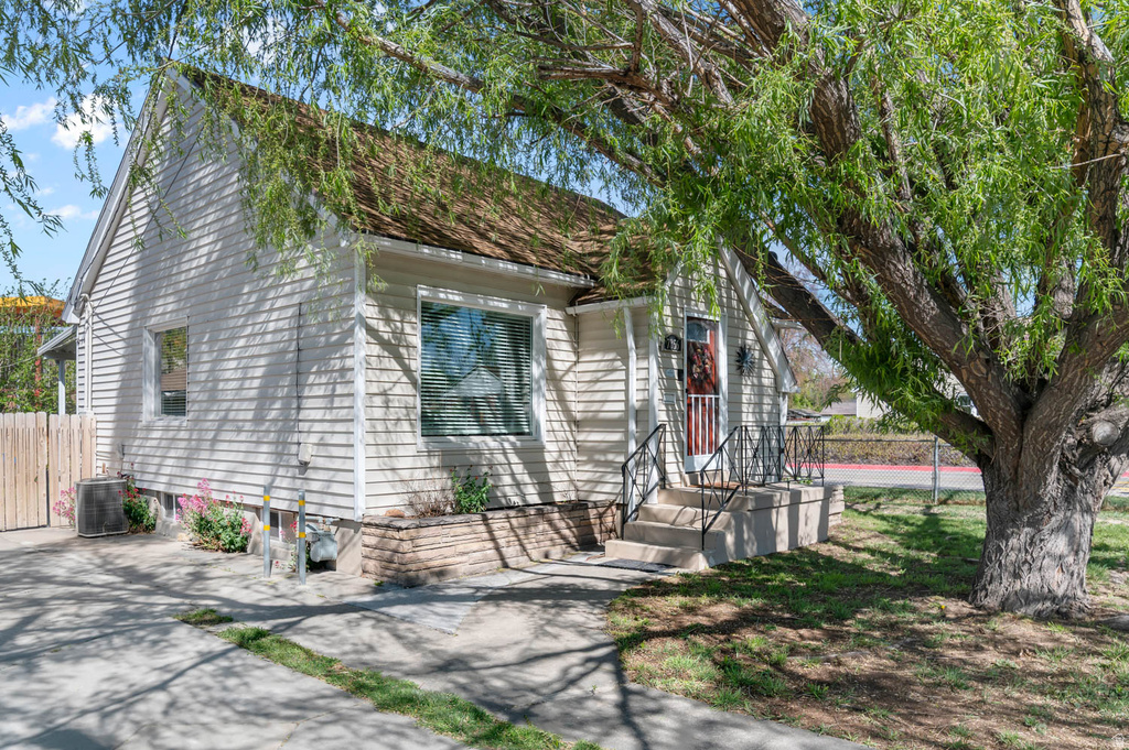 7856 S PIONEER ST Midvale, UT 84047