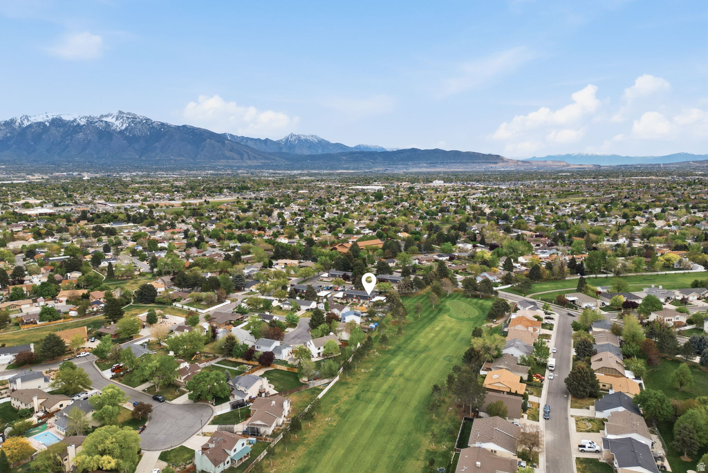 9754 S YORKSHIRE DR South Jordan, UT 84009