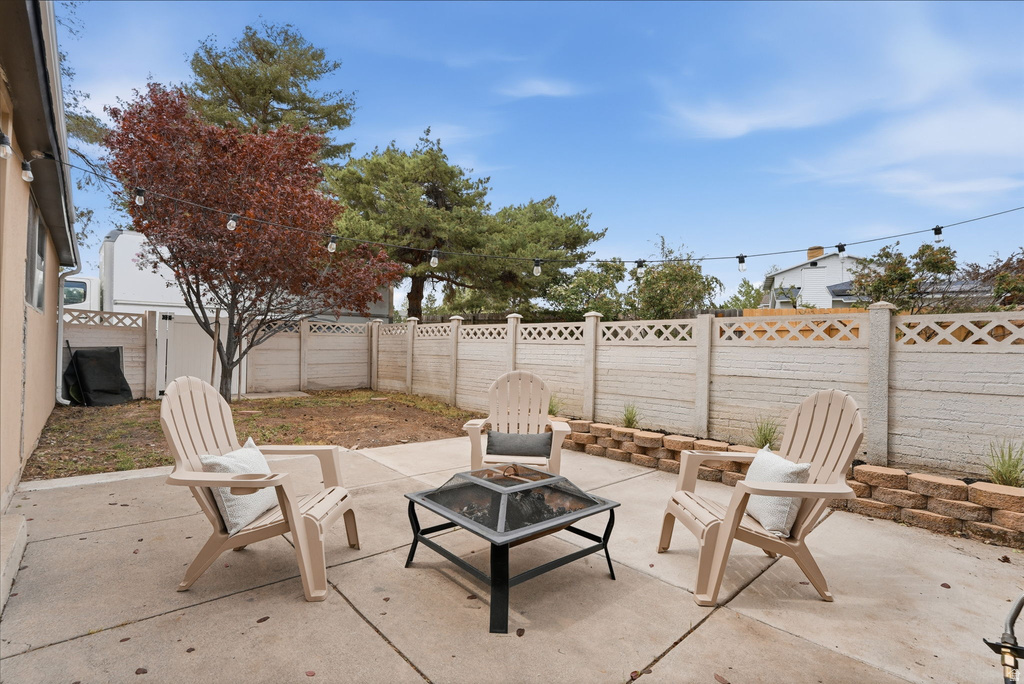 9754 S YORKSHIRE DR South Jordan, UT 84009