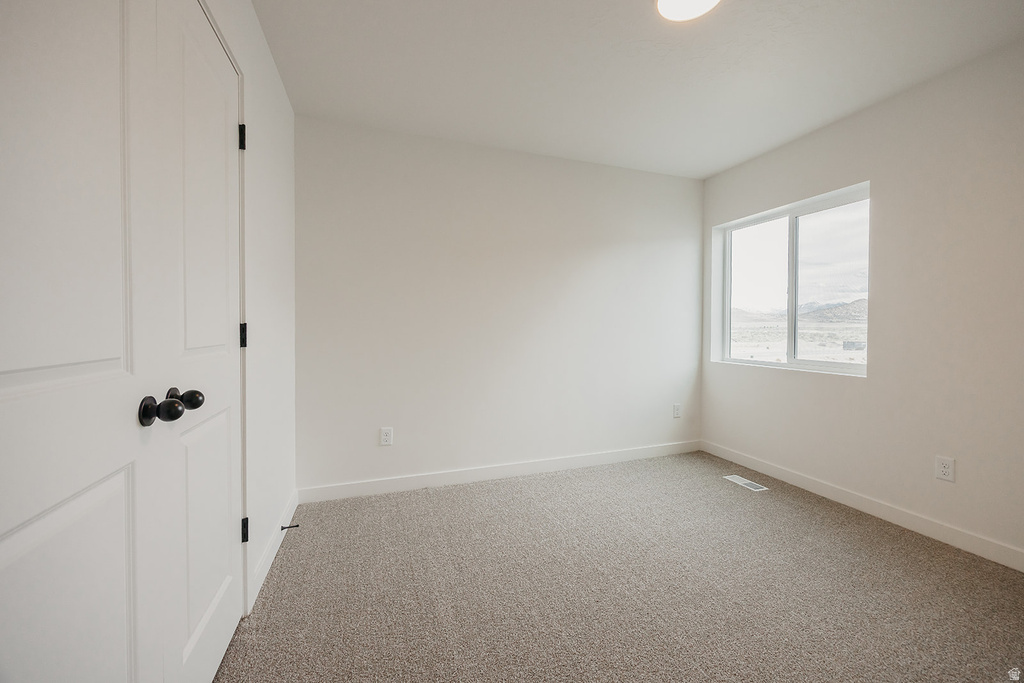 5233 S PARAMOUNT DR Riverdale, UT 84405