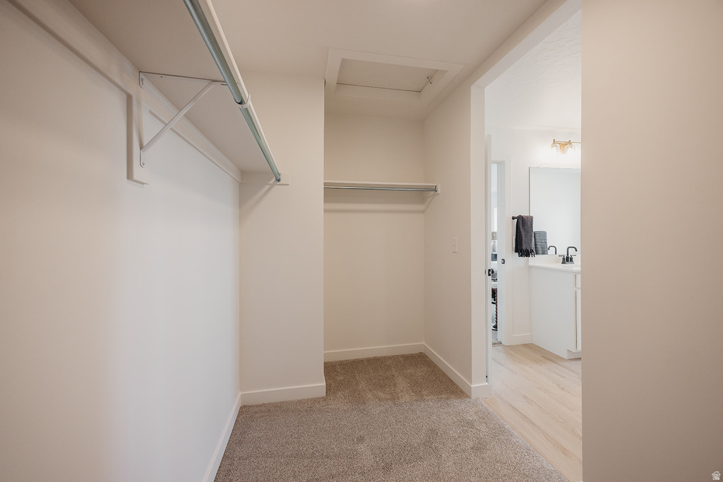 5233 S PARAMOUNT DR Riverdale, UT 84405