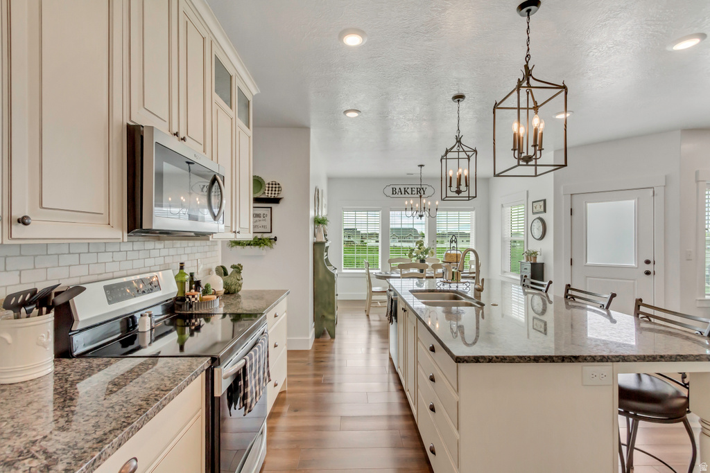 919 E 2050 N North Ogden, UT 84414