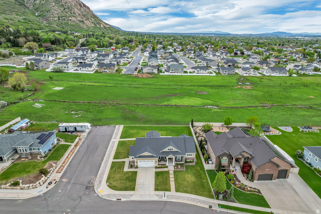 919 E 2050 N North Ogden, UT 84414