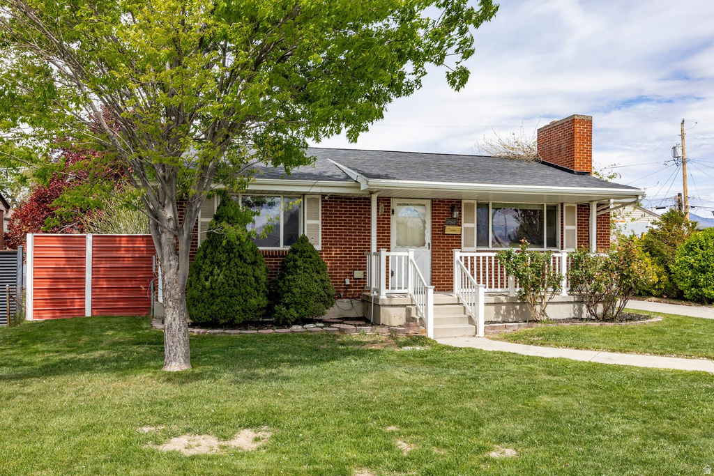 182 W CORNELL DR Midvale, UT 84047