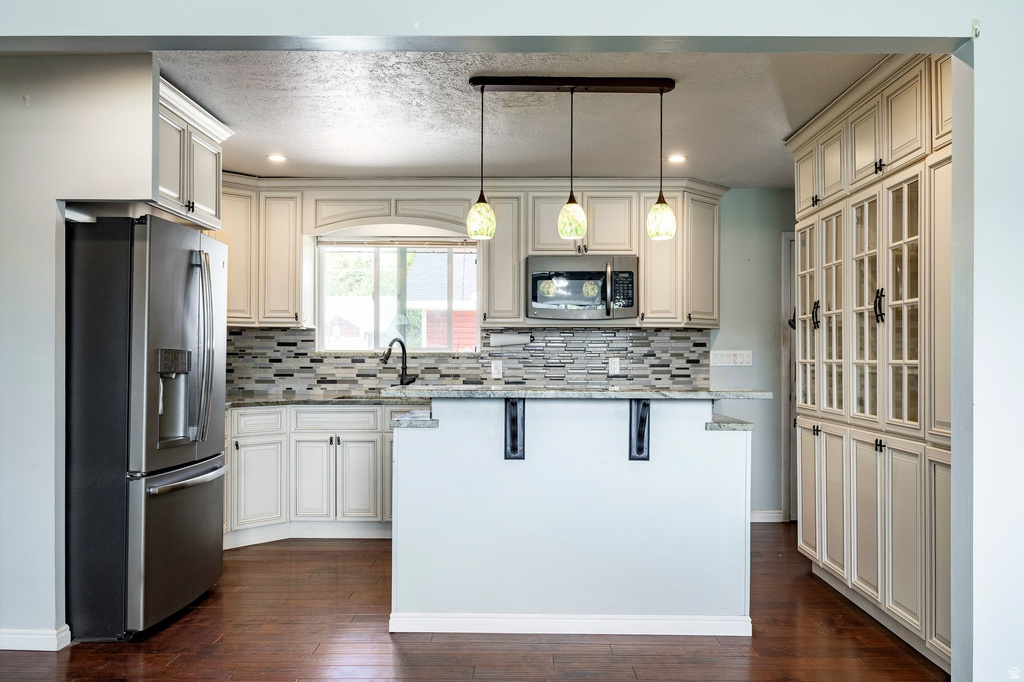 182 W CORNELL DR Midvale, UT 84047