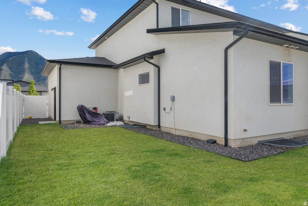 826 W WALNUT BARK LN Mapleton, UT 84664