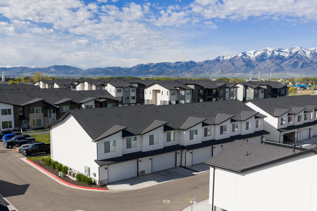 416 W 25 N Providence, UT 84332