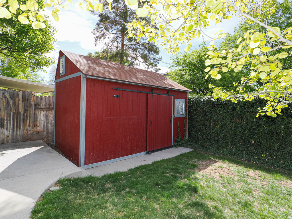 2887 W TIVOLI LN Taylorsville, UT 84129