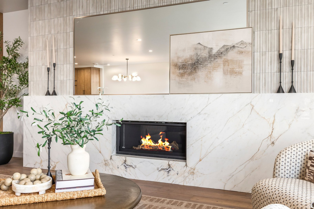 7371 S CANYON CENTRE PKWY #401 Cottonwood Heights, UT 84121