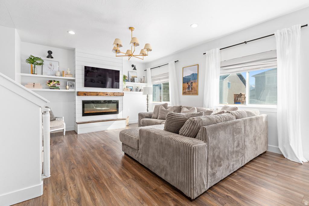 7506 N HUTCH LN Eagle Mountain, UT 84005