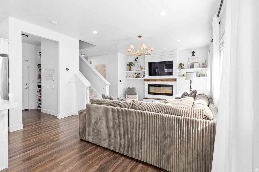 7506 N HUTCH LN Eagle Mountain, UT 84005