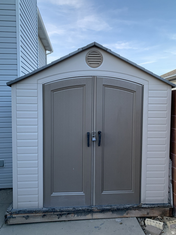 2509 W MASONS MILE DR Taylorsville, UT 84129