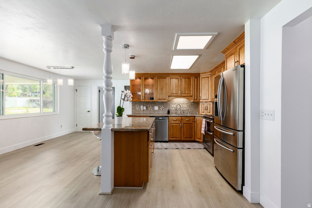 8291 S CRAVALAN CIR Sandy, UT 84093