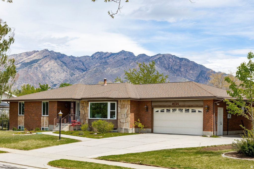 8291 S CRAVALAN CIR Sandy, UT 84093