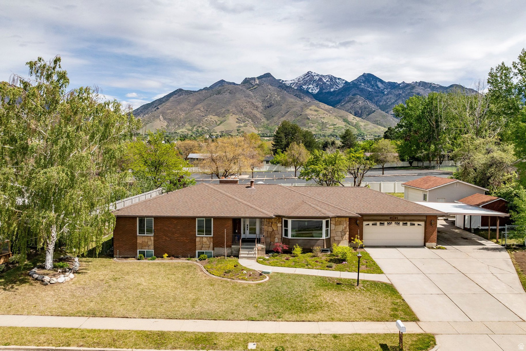 8291 S CRAVALAN CIR Sandy, UT 84093