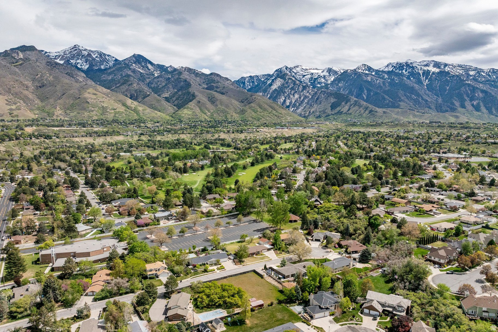 8291 S CRAVALAN CIR Sandy, UT 84093