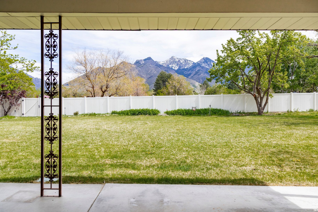 8291 S CRAVALAN CIR Sandy, UT 84093