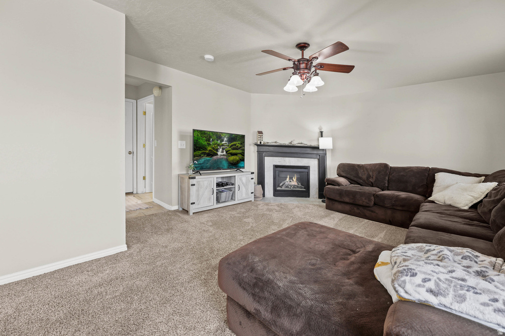 483 E 1370 N Tooele, UT 84074