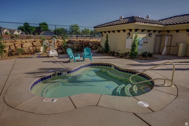 1111 S GAP CANYON PKWY DR #W101 St George, UT 84770