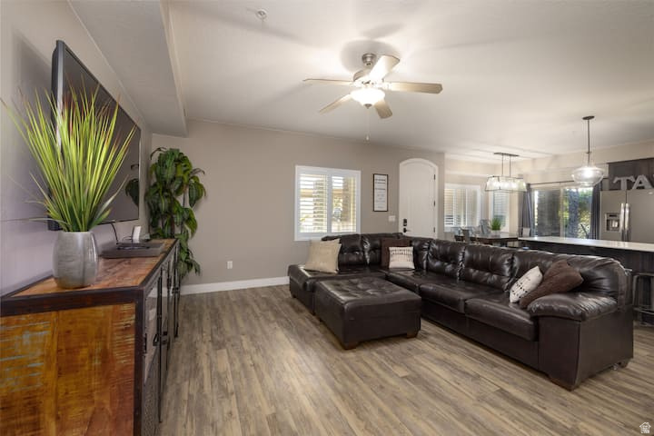 1111 S GAP CANYON PKWY DR #W101 St George, UT 84770