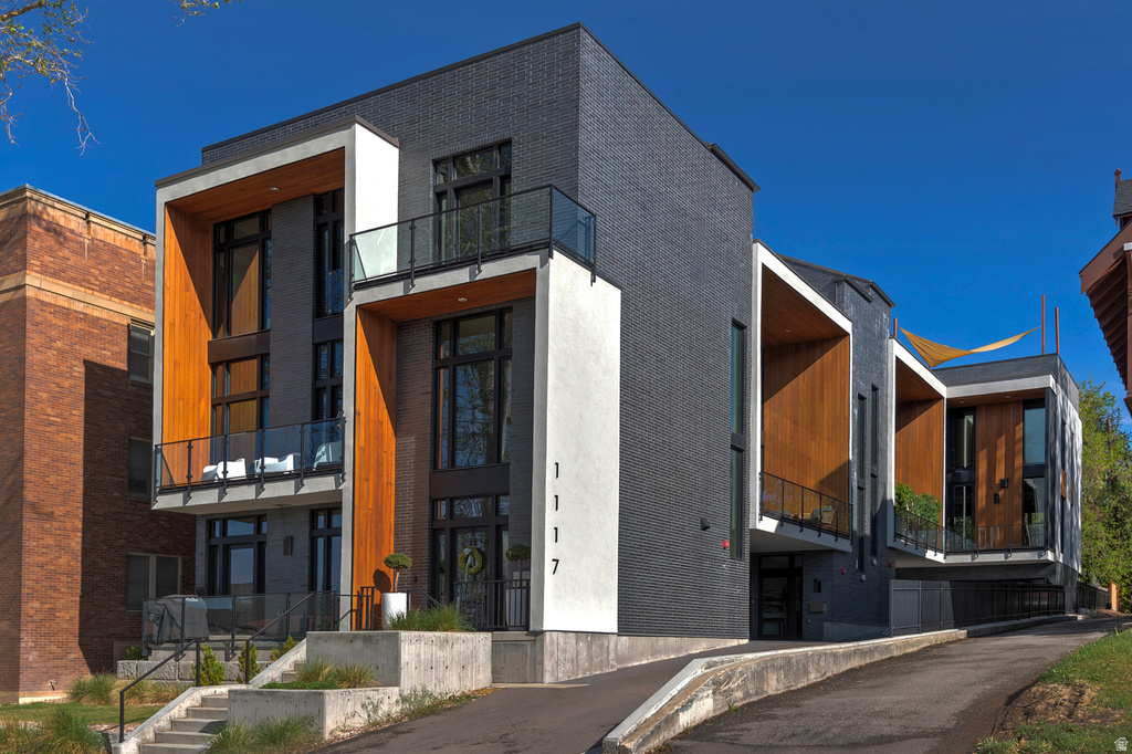 1117 E SOUTH TEMPLE #3 Salt Lake City, UT 84102