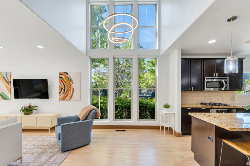 10536 S TOPVIEW RD South Jordan, UT 84009