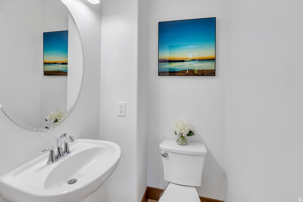 10536 S TOPVIEW RD South Jordan, UT 84009