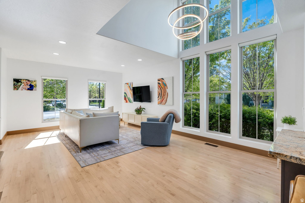 10536 S TOPVIEW RD South Jordan, UT 84009