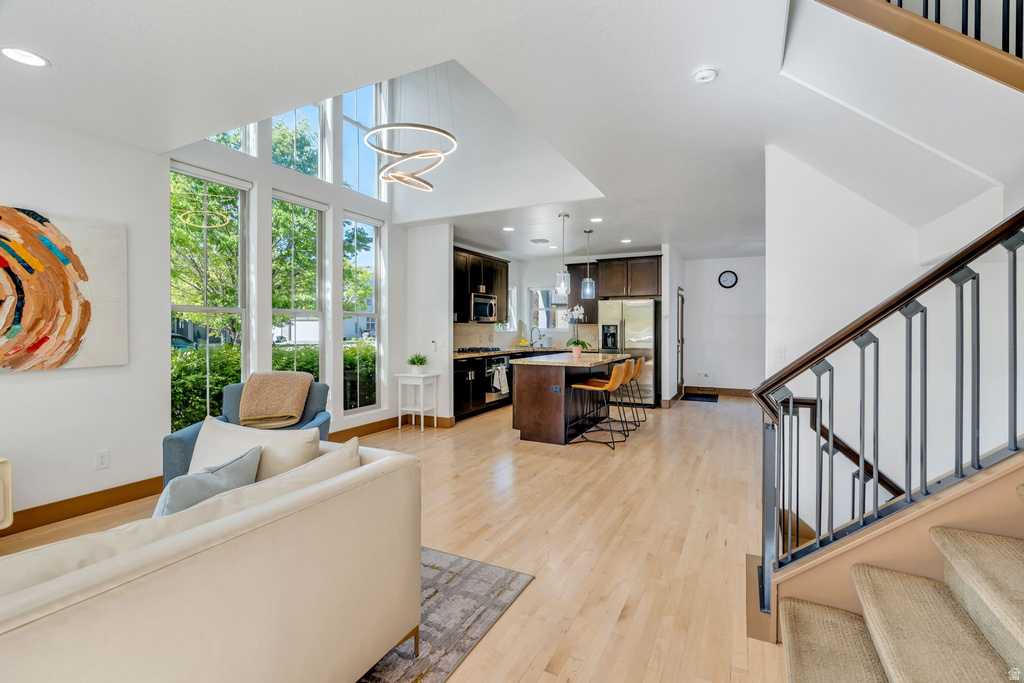 10536 S TOPVIEW RD South Jordan, UT 84009