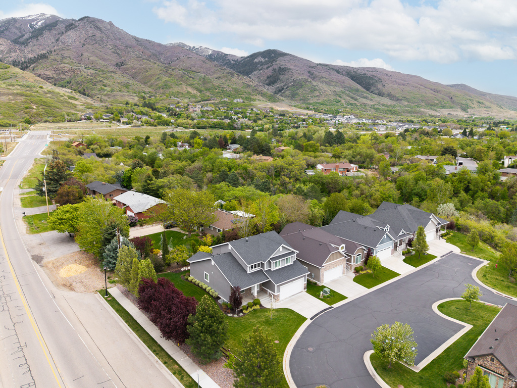 378 N THURSTON LN Layton, UT 84040