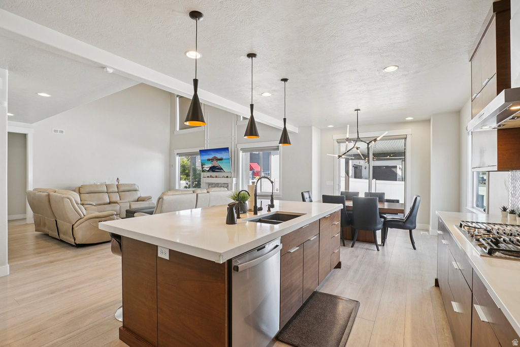 10956 S COASTAL DUNE DR South Jordan, UT 84009