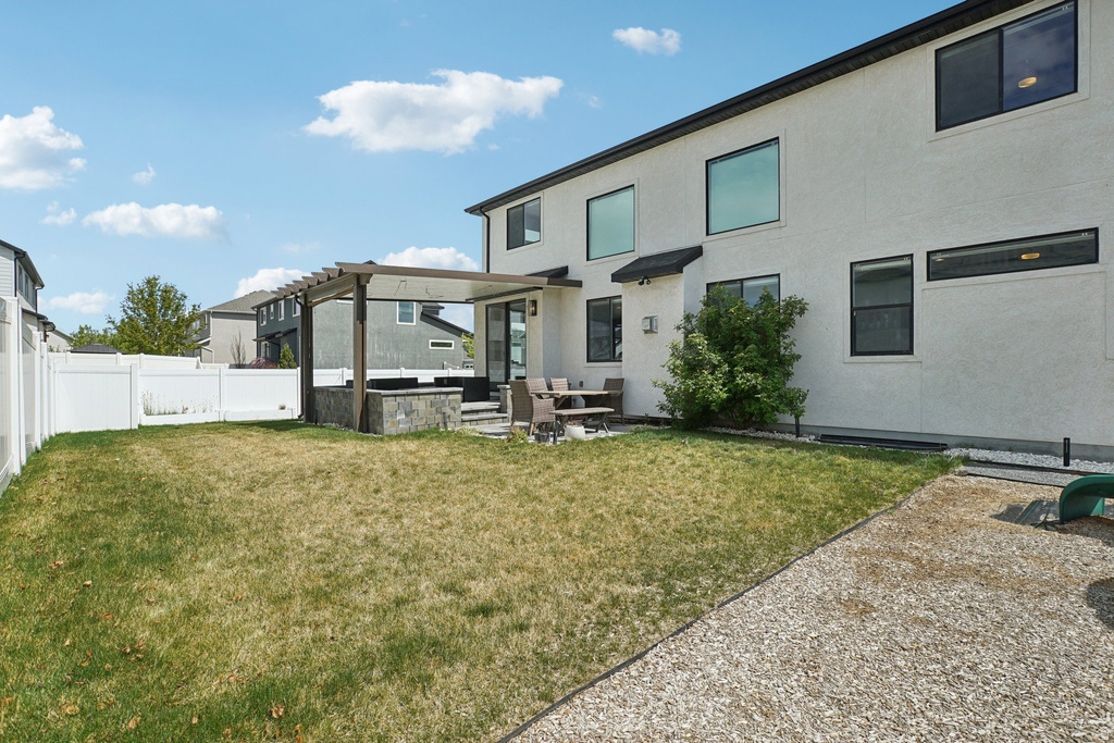 10956 S COASTAL DUNE DR South Jordan, UT 84009