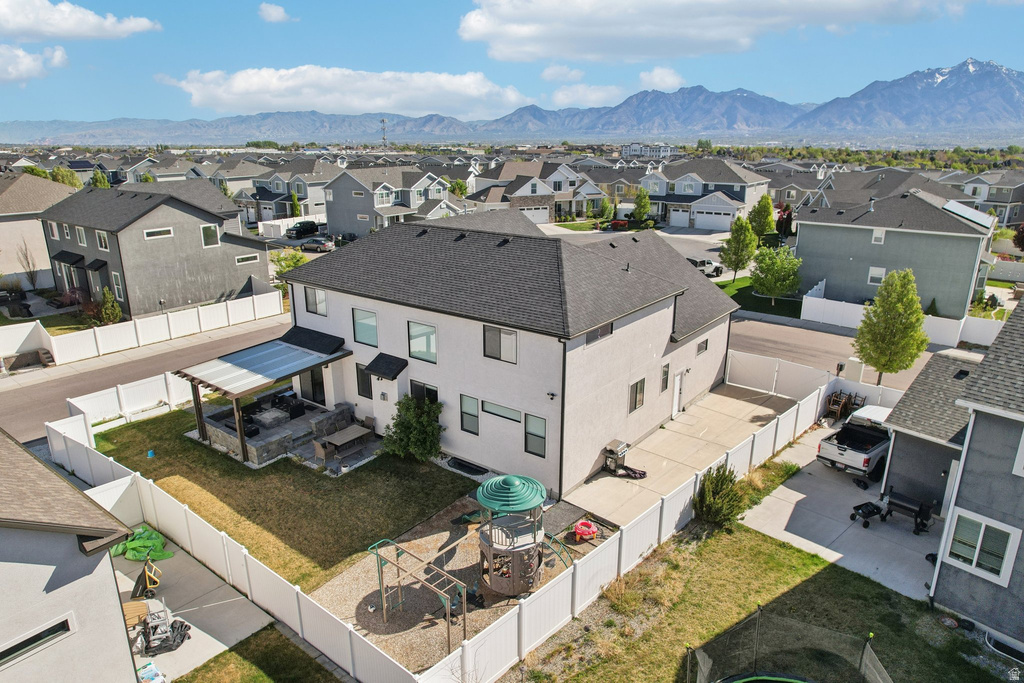 10956 S COASTAL DUNE DR South Jordan, UT 84009