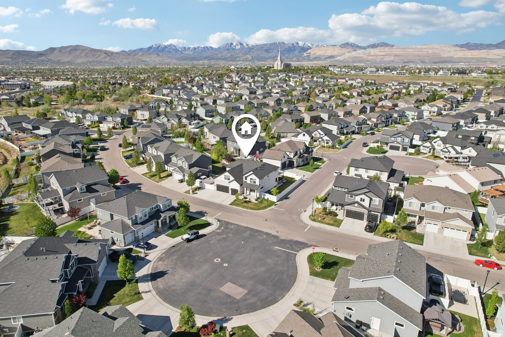 10956 S COASTAL DUNE DR South Jordan, UT 84009