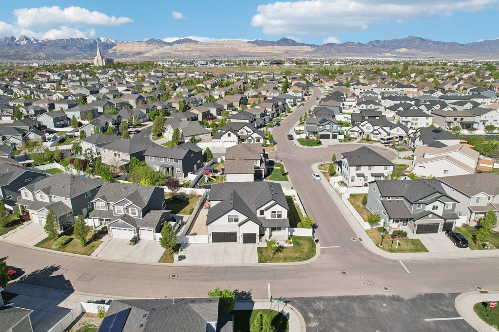 10956 S COASTAL DUNE DR South Jordan, UT 84009