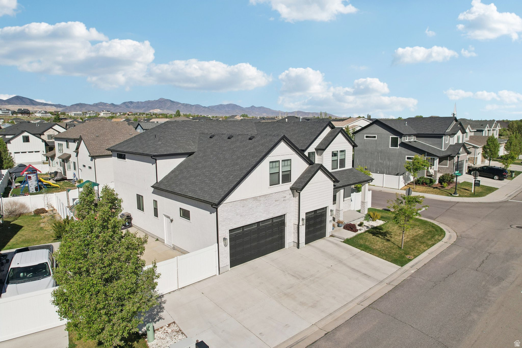 10956 S COASTAL DUNE DR South Jordan, UT 84009