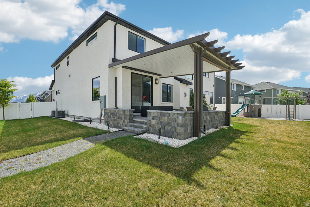 10956 S COASTAL DUNE DR South Jordan, UT 84009