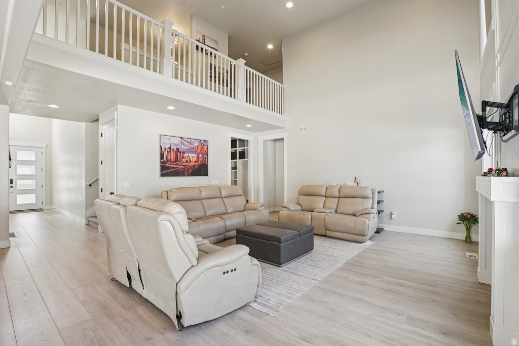 10956 S COASTAL DUNE DR South Jordan, UT 84009