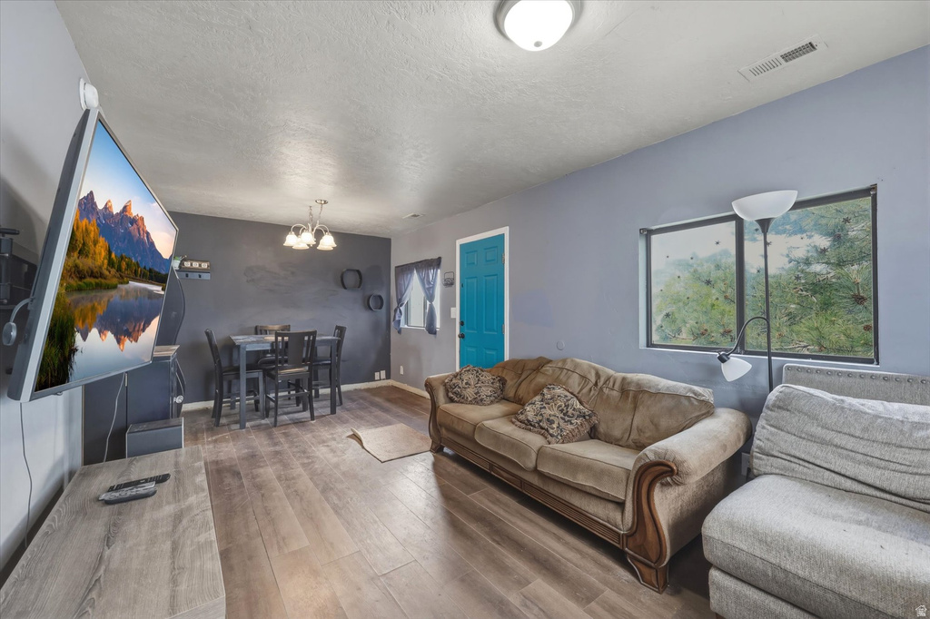 390 E UTAH AVE Tooele, UT 84074