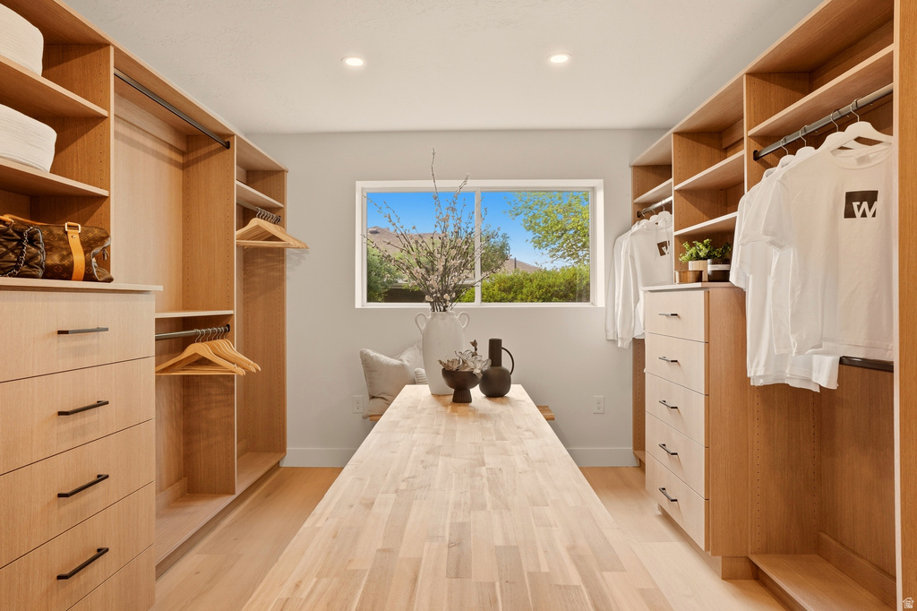 1975 E GUNDERSON LN Holladay, UT 84124