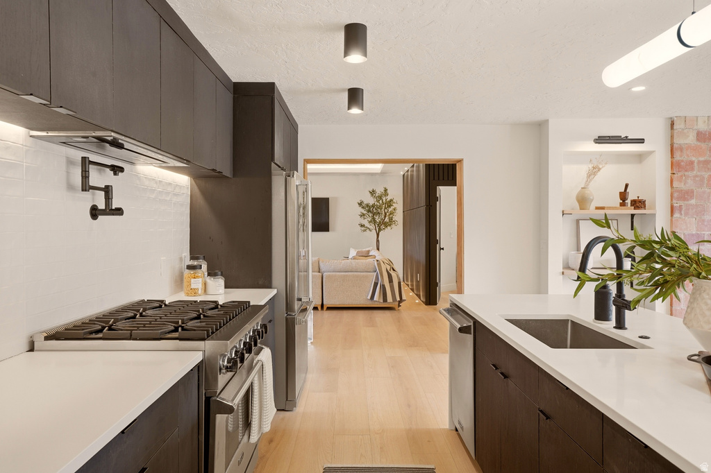 1975 E GUNDERSON LN Holladay, UT 84124