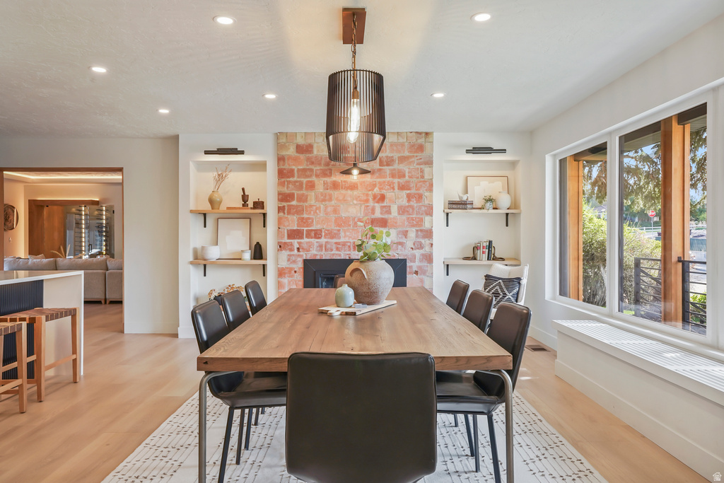 1975 E GUNDERSON LN Holladay, UT 84124