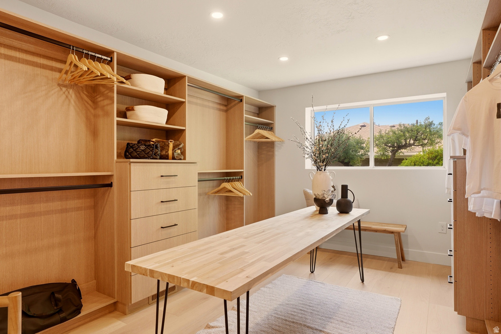 1975 E GUNDERSON LN Holladay, UT 84124