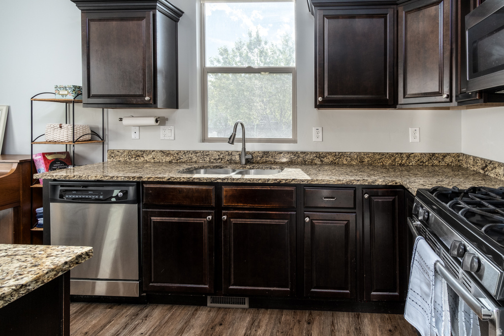 6963 W OTTER CREEK DR West Jordan, UT 84081